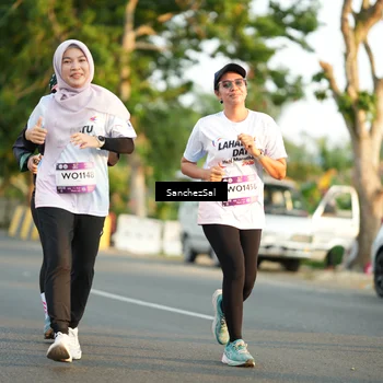 Runner Photo 7705551
