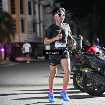 Runner Photo 7705553
