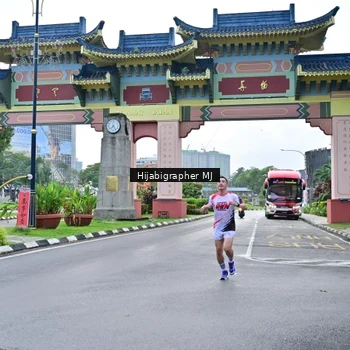 Runner Photo 7705557