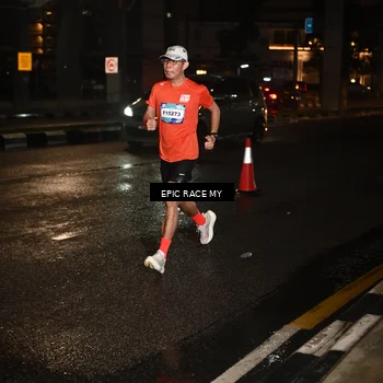 Runner Photo 7705562