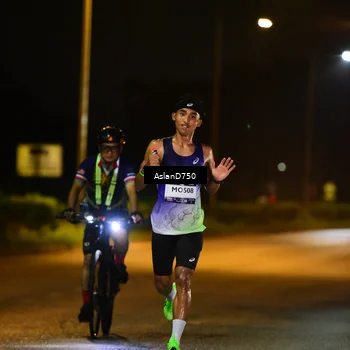 Runner Photo 7705563
