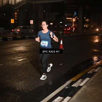 Runner Photo 7705565