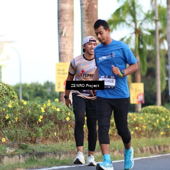 Runner Photo 7705569