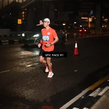 Runner Photo 7705573