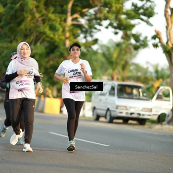 Runner Photo 7705576
