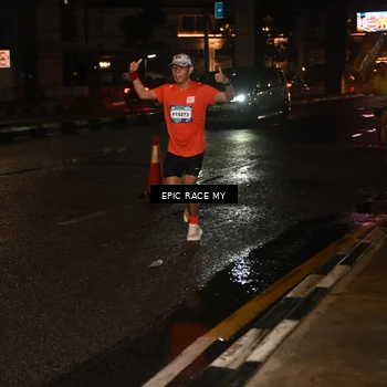 Runner Photo 7705596