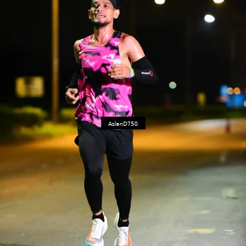 Runner Photo 7705598