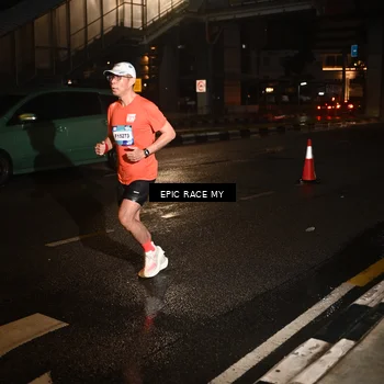 Runner Photo 7705599