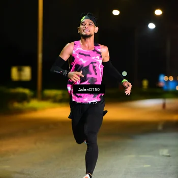 Runner Photo 7705603
