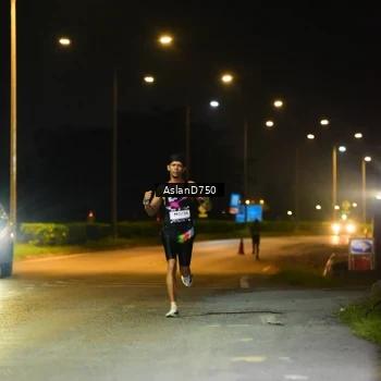 Runner Photo 7705617