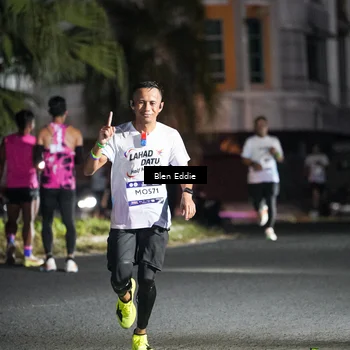 Runner Photo 7705625