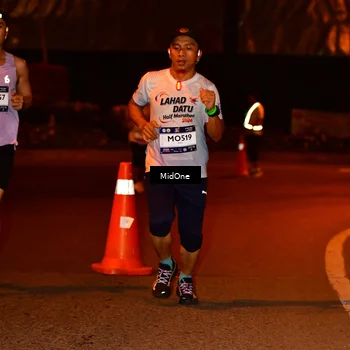 Runner Photo 7705639
