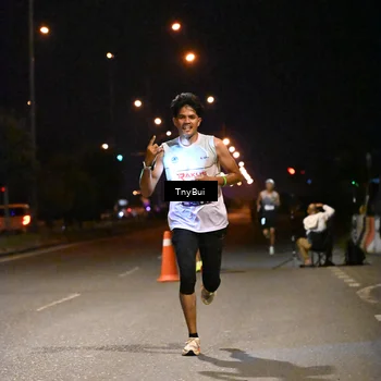 Runner Photo 7705649