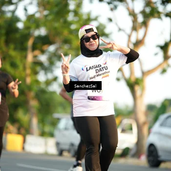 Runner Photo 7705658