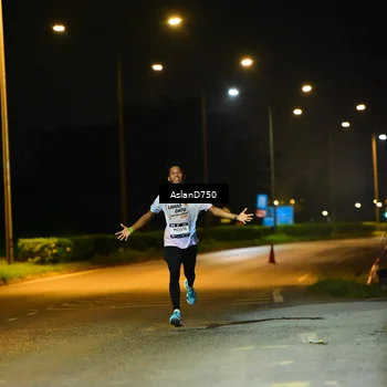 Runner Photo 7705680