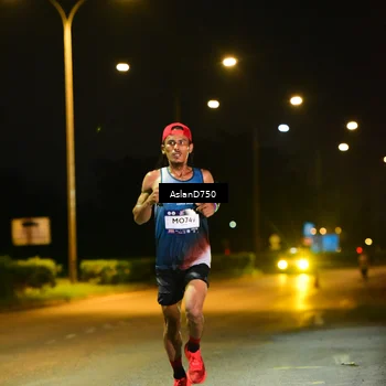 Runner Photo 7705681