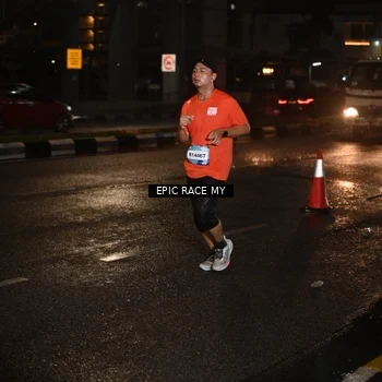 Runner Photo 7705683