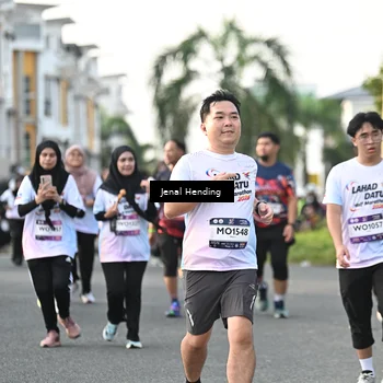 Runner Photo 7705685