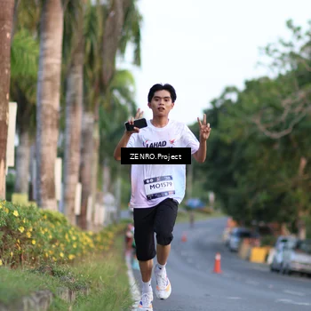 Runner Photo 7705692