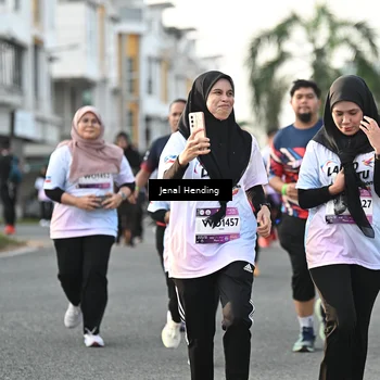Runner Photo 7705704