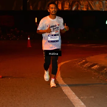 Runner Photo 7705711