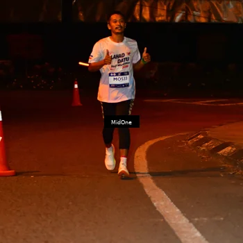 Runner Photo 7705715