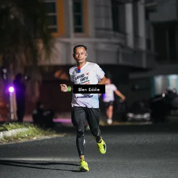 Runner Photo 7705720