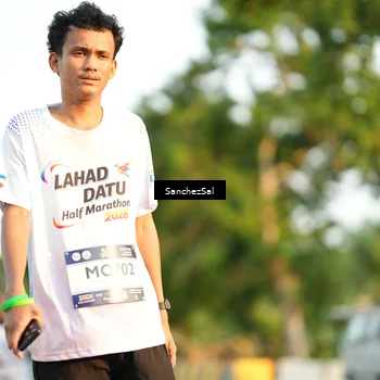 Runner Photo 7705724