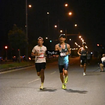 Runner Photo 7705734