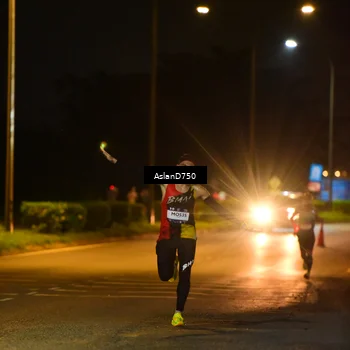 Runner Photo 7705735