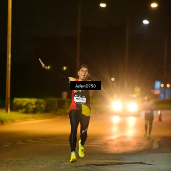 Runner Photo 7705752