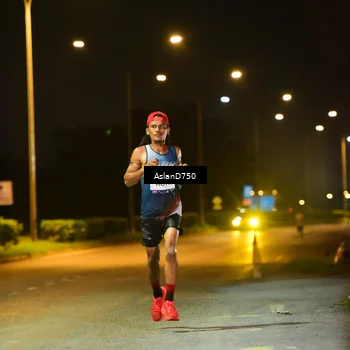 Runner Photo 7705760