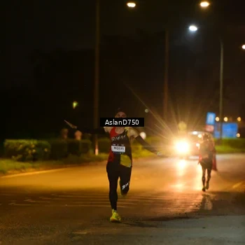 Runner Photo 7705763