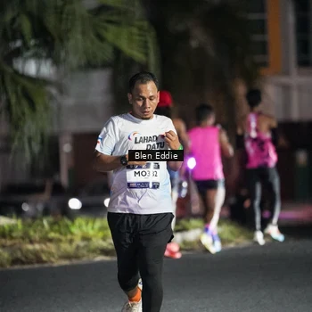 Runner Photo 7705778
