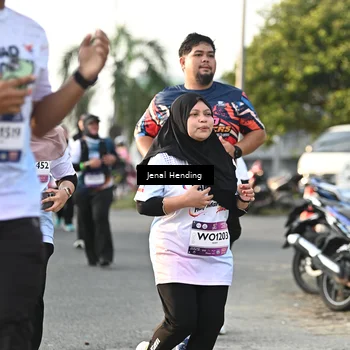 Runner Photo 7705787