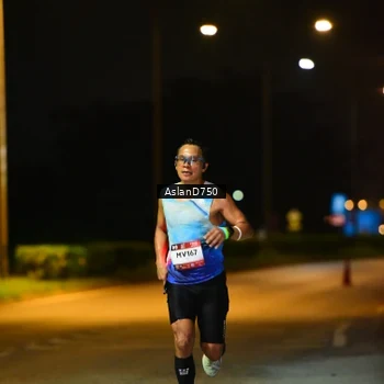 Runner Photo 7705792