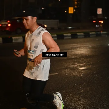 Runner Photo 7705793