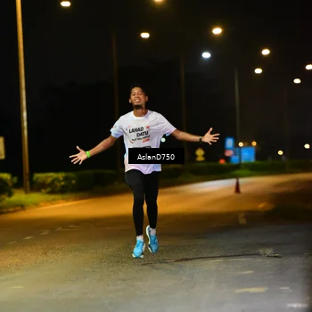 Runner Photo 7705803