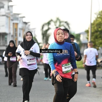 Runner Photo 7705808
