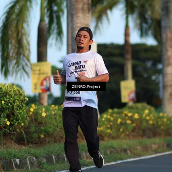 Runner Photo 7705809