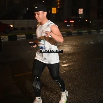 Runner Photo 7705812