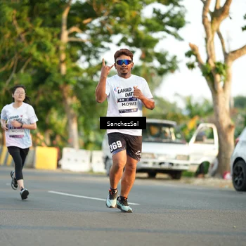 Runner Photo 7705820