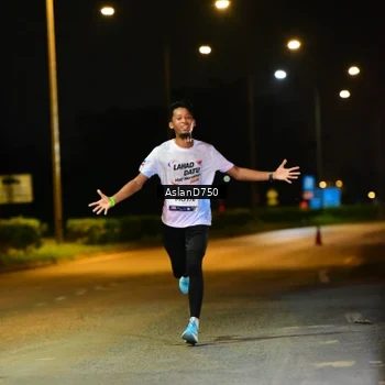Runner Photo 7705827