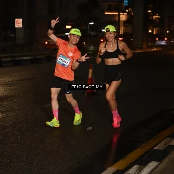 Runner Photo 7705830