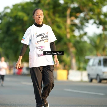 Runner Photo 7705833