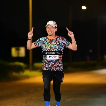 Runner Photo 7705834