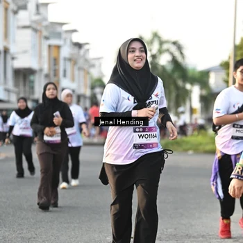 Runner Photo 7705837
