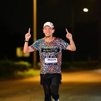 Runner Photo 7705839