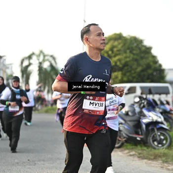 Runner Photo 7705841