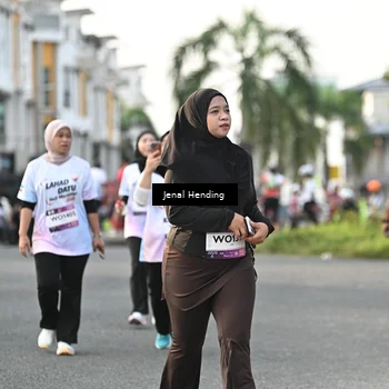 Runner Photo 7705842
